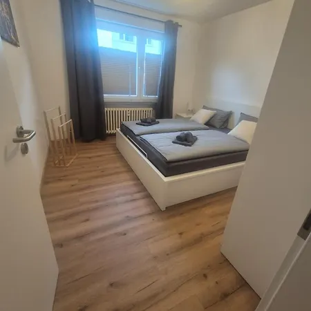 Moderne Nahe Bahnhof *
