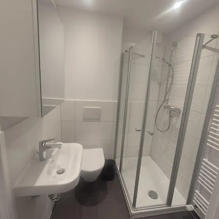 Moderne Nahe Bahnhof *